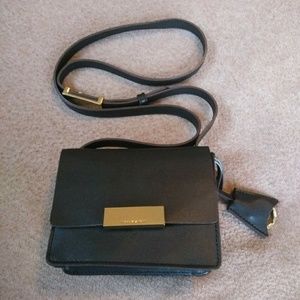 (((((SOLD))))) Black & Gold Purse